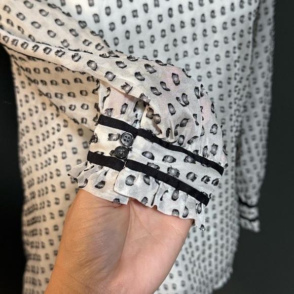 J. Crew White and Black Patterned Blouse size 0 - Picture 4 of 6